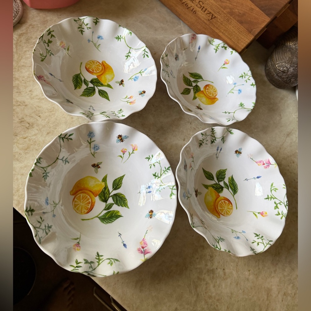 Shabby Chic 100% melamine ruffled bowls X 4